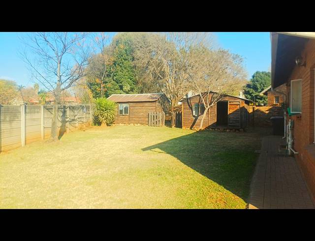 2 BEDROOM FREESTANDING FOR SALE IN LYTTELTON MANOR